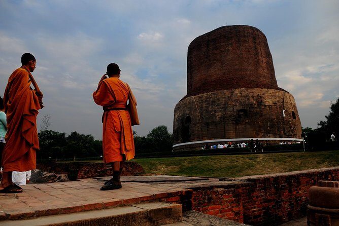 Buddhist Tour From The Birth To Death - A Buddhist circuit that starts with Varanasi ritual and ends with Lucknow monuments