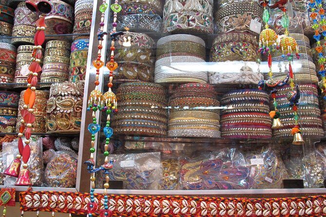 Chandni Chowk Textile Tour - How to Make Your Shopping Efficient in Narrow Lanes