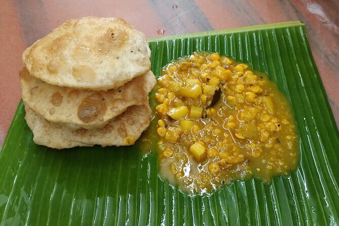 Chasing The Sun Experience Kolkata's Culture - Sealdah: spices, vegetables, and missionary-era context