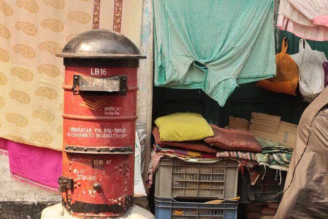 Chasing The Sun Experience Kolkata's Culture - Bowbazar markets and breakfast: 200 years of food tradition