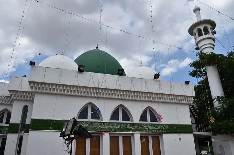 Chennai: Botanical Garden, Thousand Lights Mosque & Bazaar - Thousand Lights Mosque: architecture first, then the visit rules