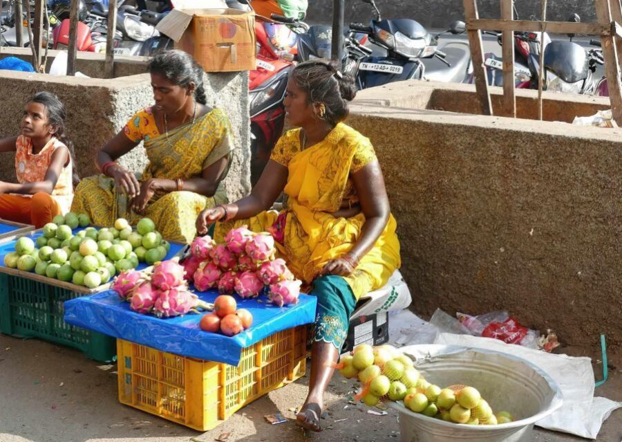 Chennai: Magical Markets Guided Walking Tour - Getting oriented at the King George V statue meeting point