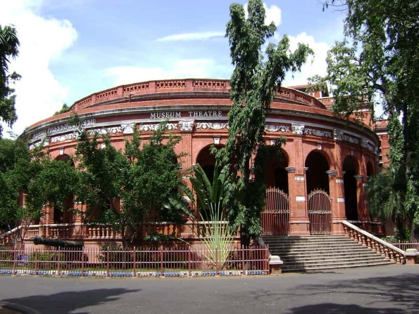 Chennai: Private Day Tour with Transportation and Tickets - Pattinapakkam Fish Market: real coastal Chennai (morning only)