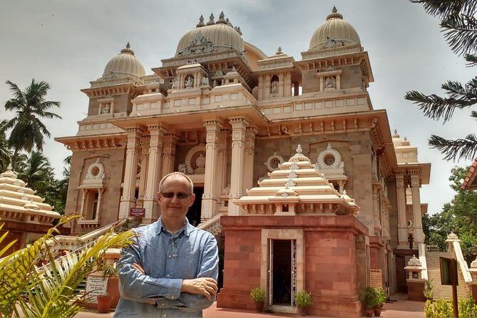 Chennai tour in car with guide-winner of traveller's choice award - Fort St George: 1644 English power, St Mary’s Church, and museum time