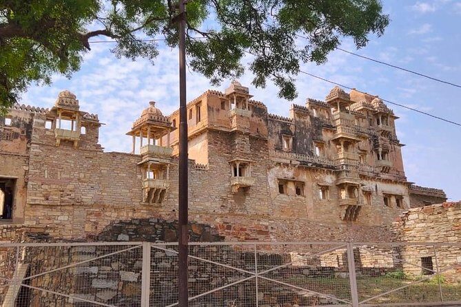 Chittorgarh Sightseeing Day Tour By Private Car - Chittorgarh Fort: the main event on an 180m-high hill