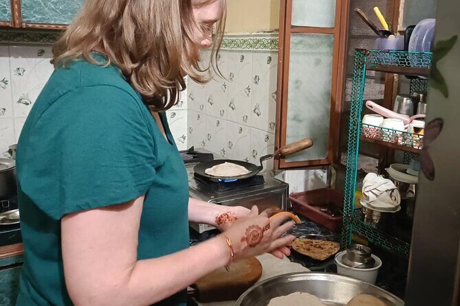 Cooking Classes in Pink City - Small group focus: learning without getting lost
