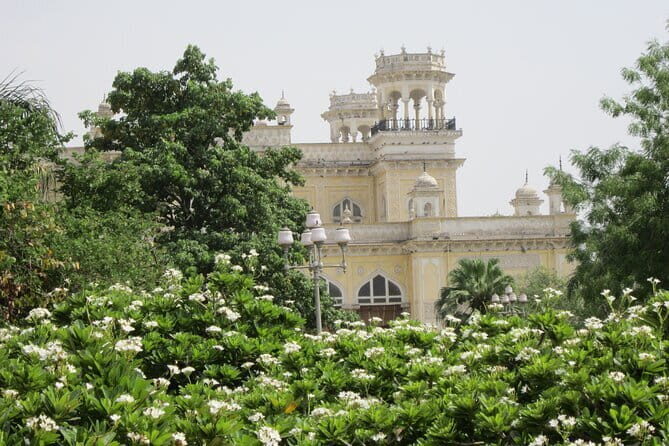 Cult Immersions 1 -Charminar Historical Walking Tour 3 hrs - Chowmahalla Palace: Your First Big Moment (And Why It’s Worth 60 Minutes)