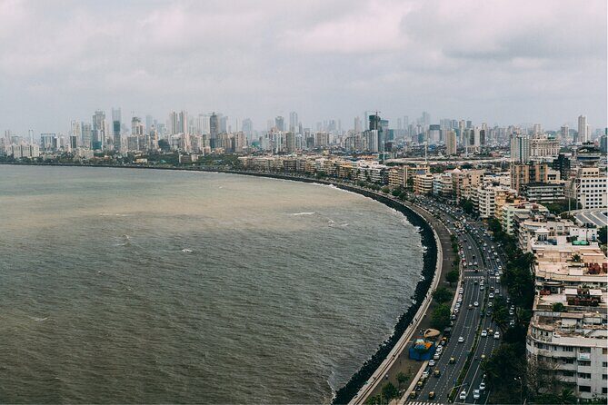Cultural & Heritage Trails of Old Town Mumbai Guided Walking Tour - The finish: Queen’s Necklace (Marine Drive) and a clean landing point