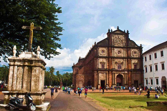 CULTURAL & HISTORIC DAY TOUR ATTRACTIONS - Churches, Temples & Spice Plantation - Why this Goa circuit makes sense for limited time
