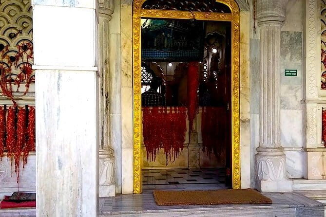 Culture trip in Pune to Aga Khan Palace, a dargah and temples - Entering the Aga Khan Palace: freedom history, told at human scale