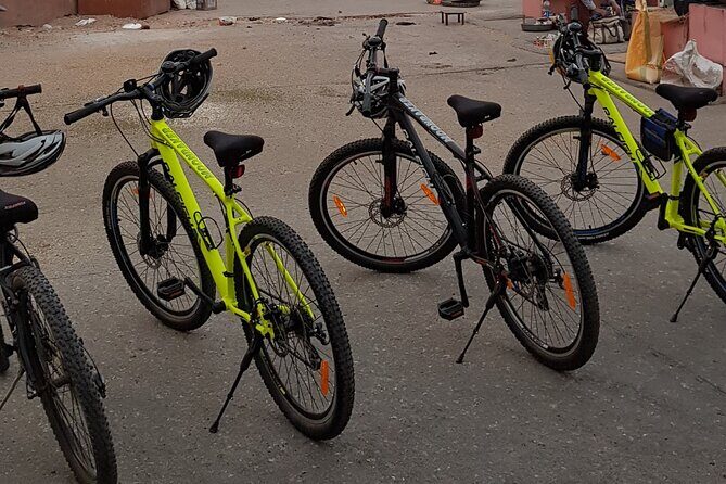 Cycle Through Jaipur's Charm - Cuisine|Heritage|Temple(Awarded) - Pondrik Park and Tripolia Bazar: seeing sports and daily work together