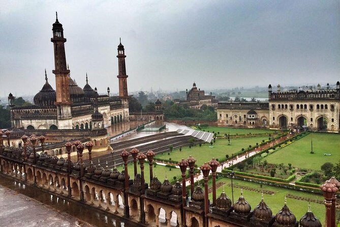 Day Tour Of Lucknow - Lucknow in One Day: Private Chauffeur Comfort and a Tight Route