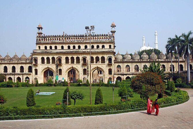 Day Tour Of Lucknow - Food and Chikan Time: A Practical Built-In Break