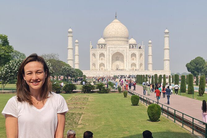 Day Trip Delhi to Agra by Express Train in 90 Min - Two hours at Taj Mahal: how to use the time well