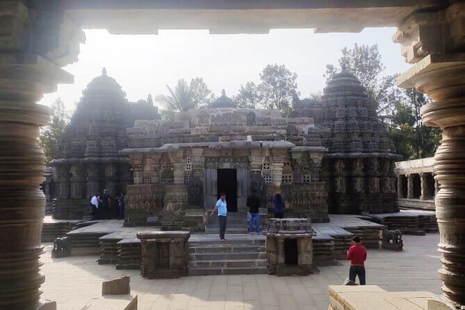 Day trip from Bangalore to Mysore, Somnathapura & Srirangapatna - Stop 1: Chennakeshava Temple at Somanathapura (UNESCO and Hoysala detail)