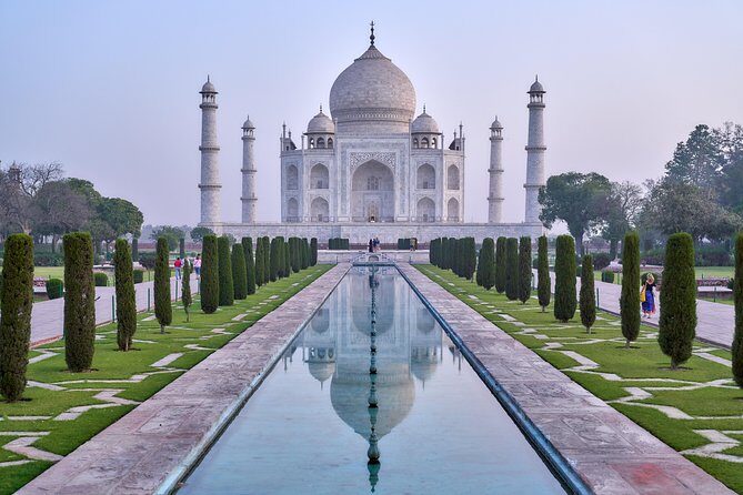 Day Trip to Taj Mahal and Agra Fort from Jaipur - Transport comfort and guide quality: what the reviews show