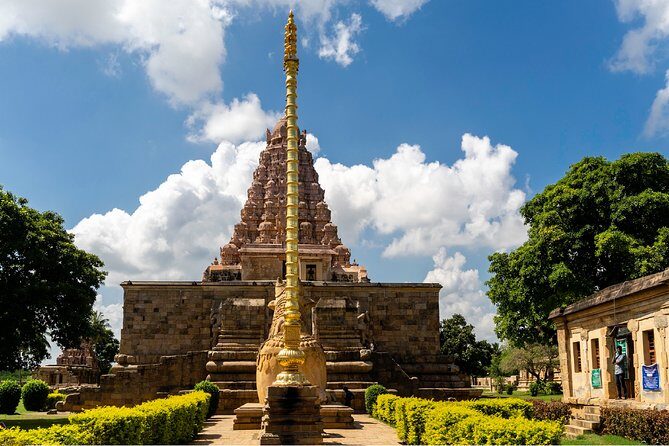 Day Trip to Thanjavur (Guided Sightseeing Tour by Car from Madurai) - Thanjavur Maratha Palace: what to expect on the palace side