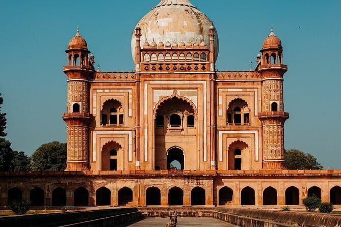 Delhi 360° : Covering all the aspects of Delhi with Female Guide - Stop 6: India Gate for evening-style monument vibes