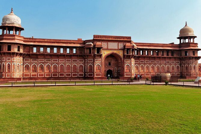 Delhi Agra Jaipur Tour -''Oberoi Special for 5 Nights - Hotel + Breakfast Setup: What You’re Actually Buying
