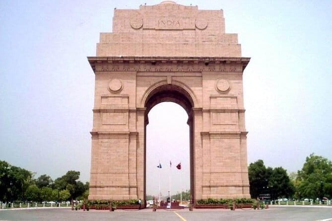 Delhi Agra Jaipur Udaipur Rajasthan 9 Days Tour From New Delhi - Fatehpur Sikri and stepwells on the way to Jaipur