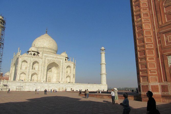 Delhi Agra Same Day Tour by Private Car - The Taj Mahal: where the day becomes real