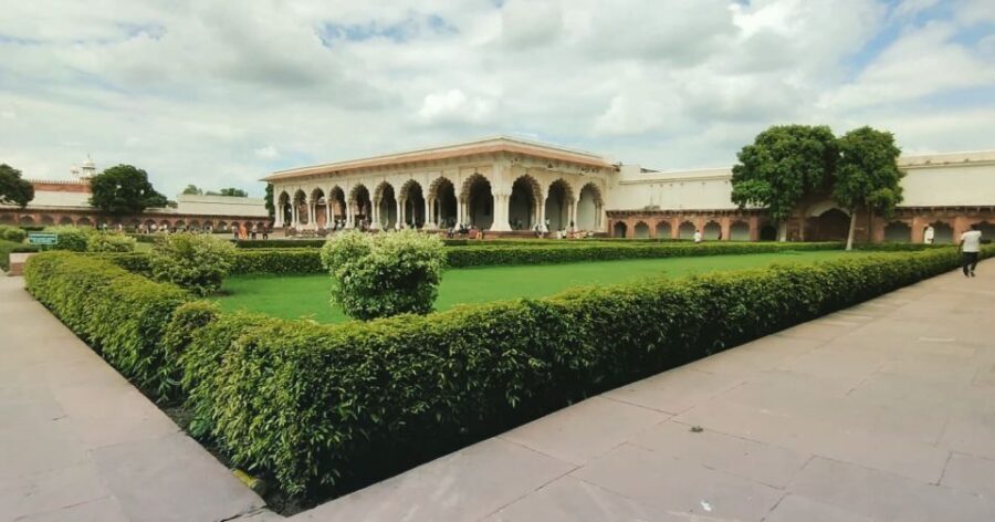 Delhi/Agra: Taj Mahal Mughal & Heritage in Mulitple Ways - Your transport and group size: comfort is part of the value