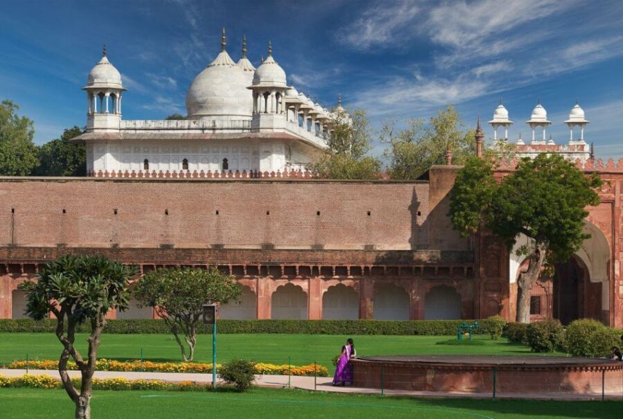 Delhi/Agra: Taj Mahal Mughal & Heritage in Mulitple Ways - Lunch and extras: what you may get, depending on your option