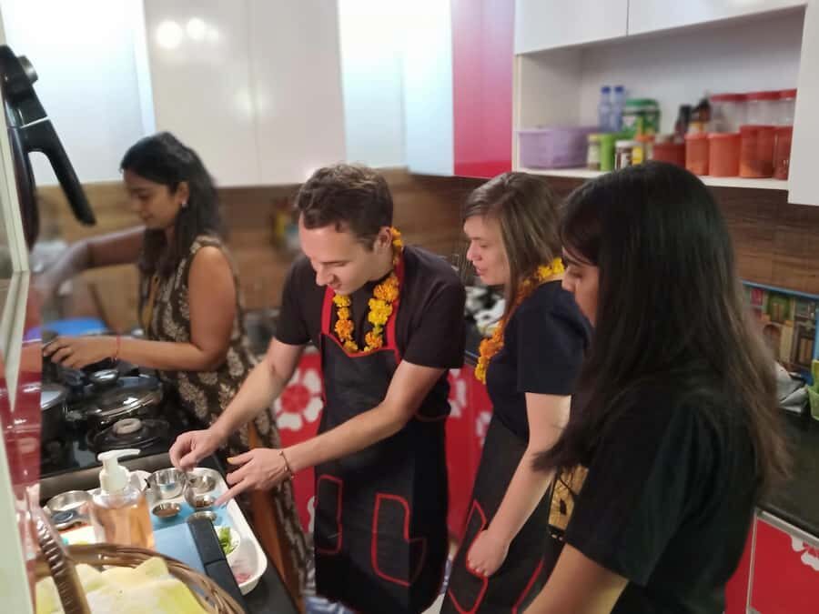 Delhi: AI Cooking Class and Much More in a Local Family Home - Getting to Dwarka: the practical setup you need