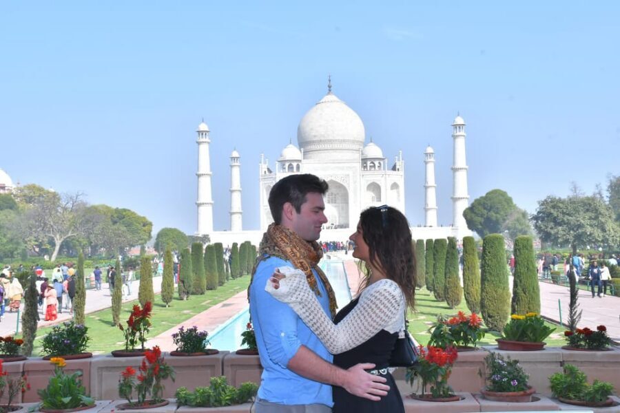 Delhi: Airport to Airport Layover Taj Mahal City Tour By Car - Agra Fort: what you’ll see, and what can change with timing