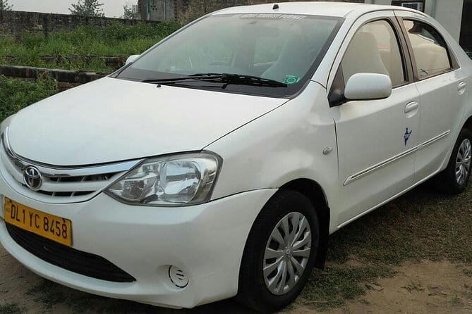 Delhi Airport to hotel private transfer - Choosing the Right Vehicle for Your Group and Bags