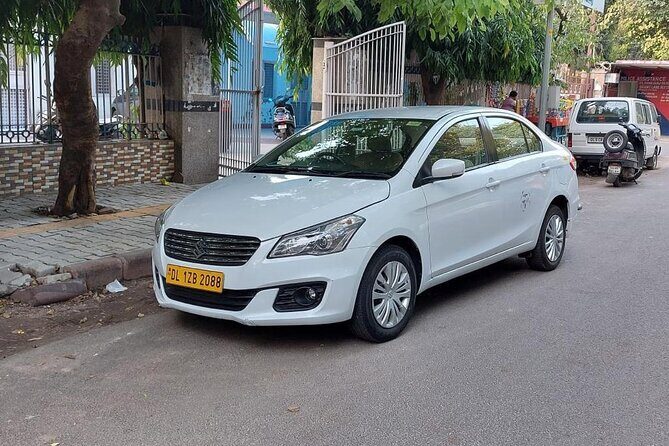 Delhi Airport to New Delhi Hotel Private Transfer - Meeting Your Driver at IGI: How the Pickup Works