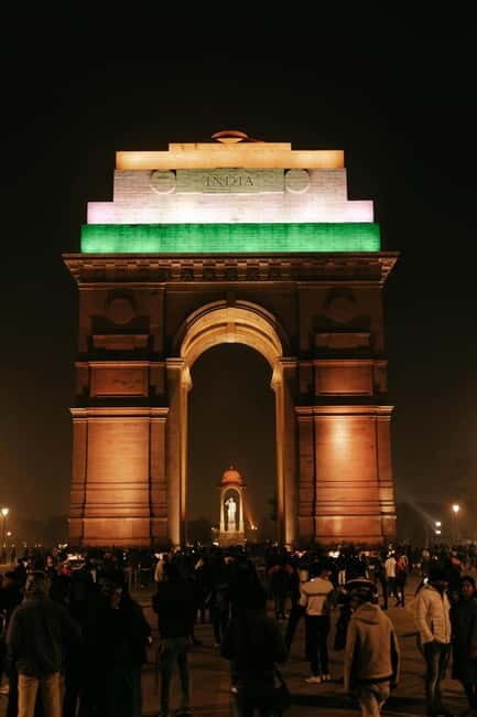 Delhi: Akshardham Temple, India Gate & Safdarjung Night Tour - Why this 4-hour Delhi loop works at night