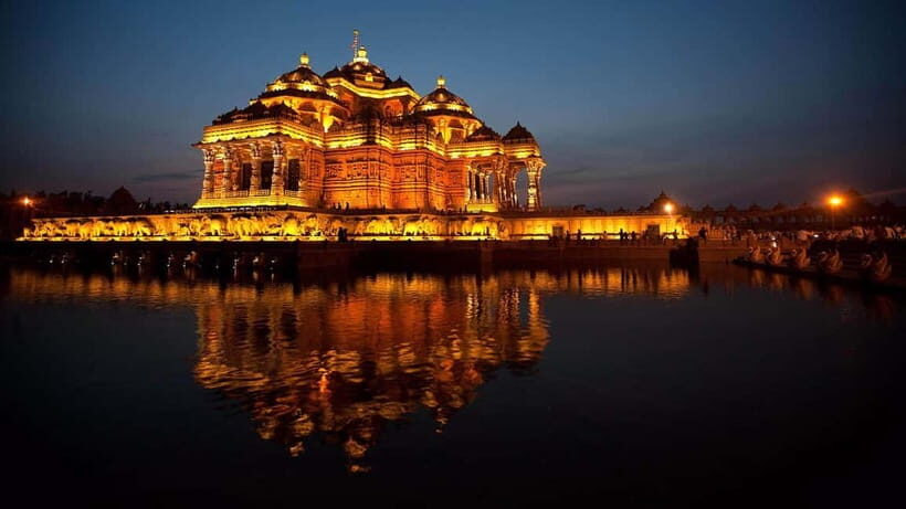 Delhi: Akshardham Temple Tour with Light and Water Show - Inside Akshardham: Sahajanand Darshan water show meaning