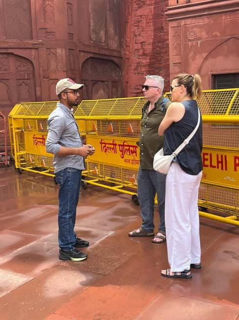 Delhi: Akshardham Temple Tour with Light and Water Show - Sanskruti Darshan boat ride: learning by floating