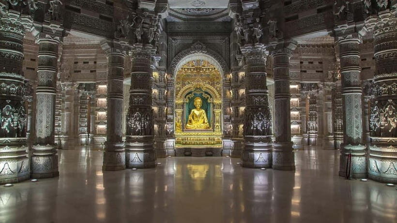Delhi: Akshardham Temple Tour with Light and Water Show - Meet your English-speaking guide and skip the time-waster