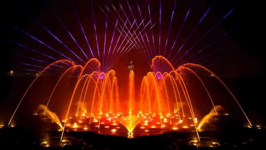 Delhi: Akshardham Temple Tour with Water & Light Show by Car - A car-based day that actually works in Delhi