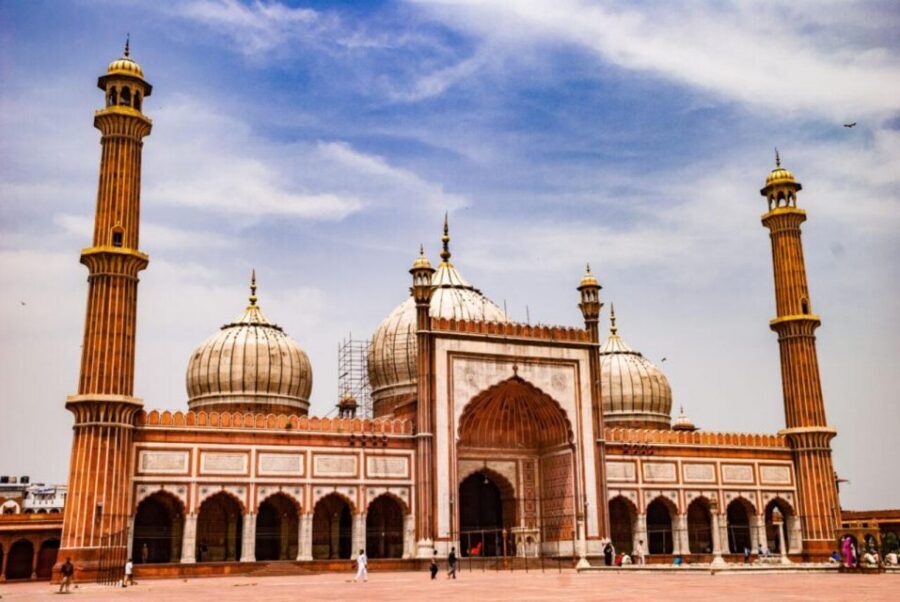 Delhi: All Inclusive Old & New Delhi Full & Half Day Tour - Where this tour shines: Old Delhi begins with Jama Masjid
