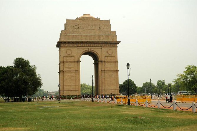 Delhi and Agra Private Combo Tour from Delhi - Day 1 in New Delhi: Qutub Minar, Humayun’s Tomb, Lotus Temple, India Gate Views