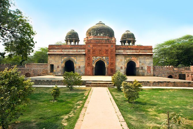Delhi Best of Monuments Half Day Tour - Humayun’s Tomb: A Quiet Prototype for the Taj Mahal Story