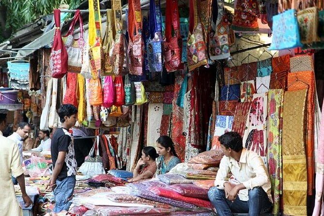 Delhi Custom And Shopping Tour - What this Delhi custom shopping tour is really good at
