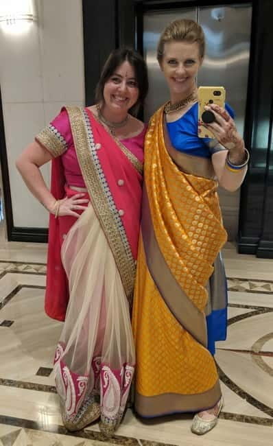 Delhi: Customized Shopping Tour with Female Consultant - Chandni Chowk: your guided 1-hour market warm-up