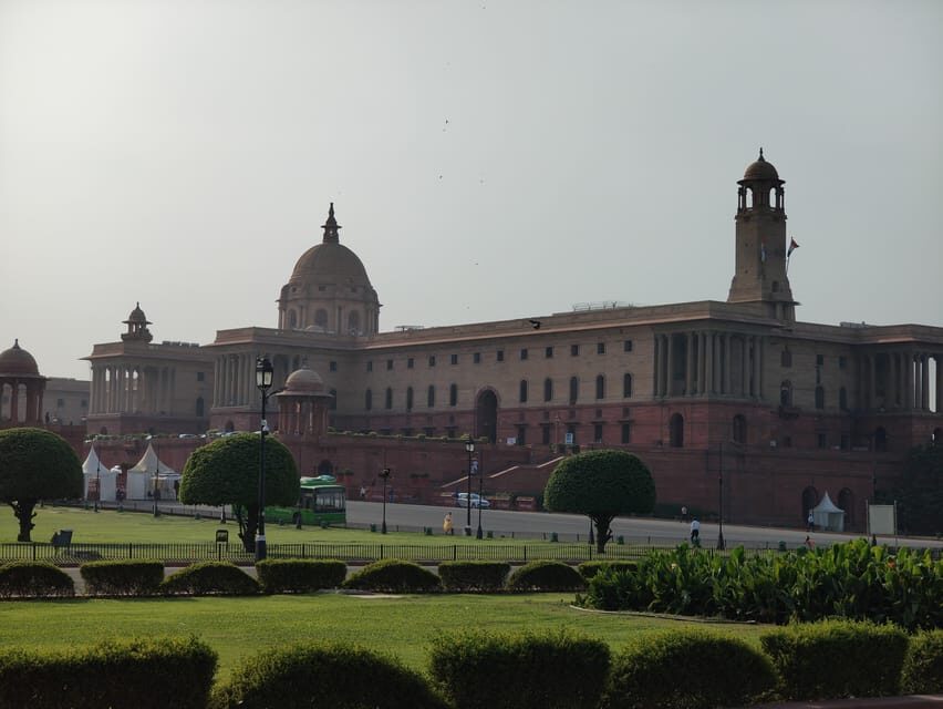 Delhi Diaries: Chaos, Culture & Charm - Jama Masjid: Mughal Scale and How People Experience It