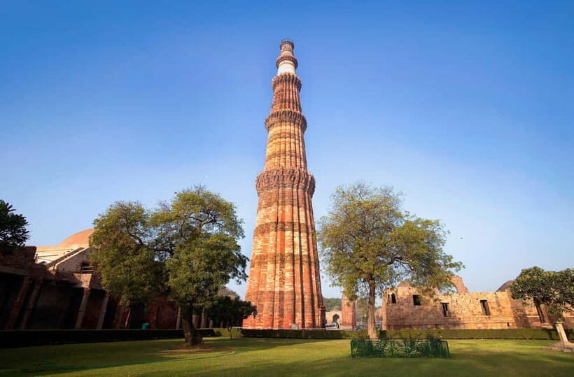 Delhi Diaries: Chaos, Culture & Charm - New Delhi Power Spots: Qutub Minar and Humayun’s Tomb