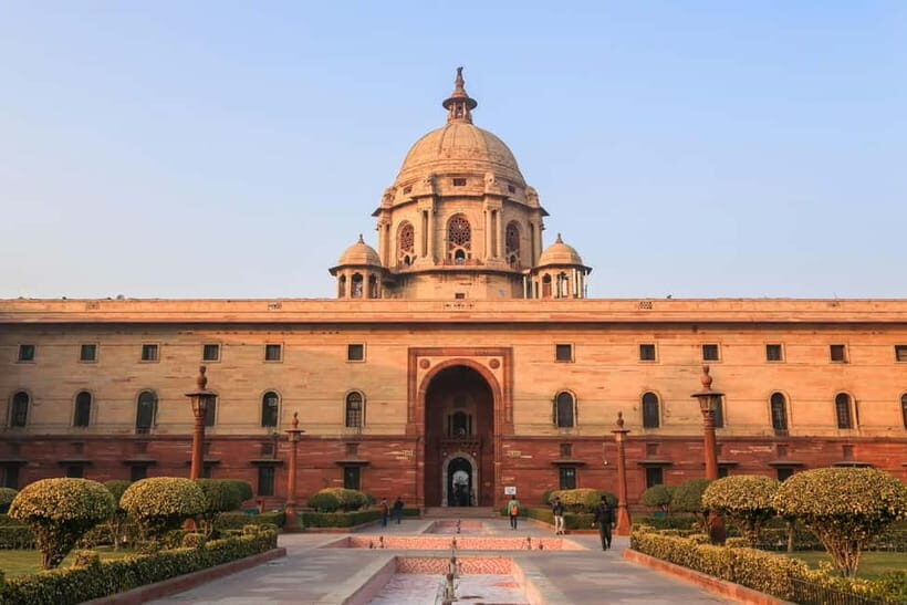 Delhi Diaries: Chaos, Culture & Charm - Agrasen ki Baoli: A Photo Stop With a Surprising Atmosphere