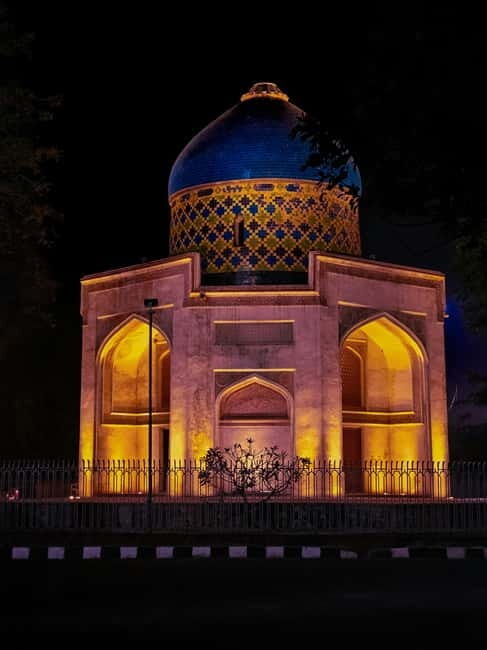 Delhi: Evening City Tour with Private Guide By Car - Private guide by car: the real value in the $24 price