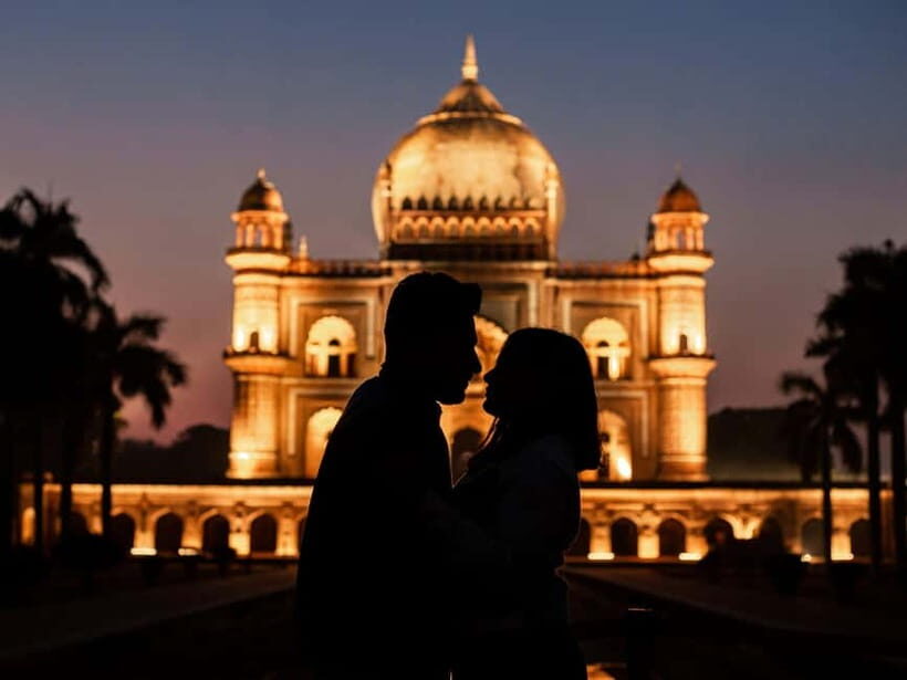 Delhi: Evening City Tour with Private Guide By Car - Picking up at the airport or your hotel without stress