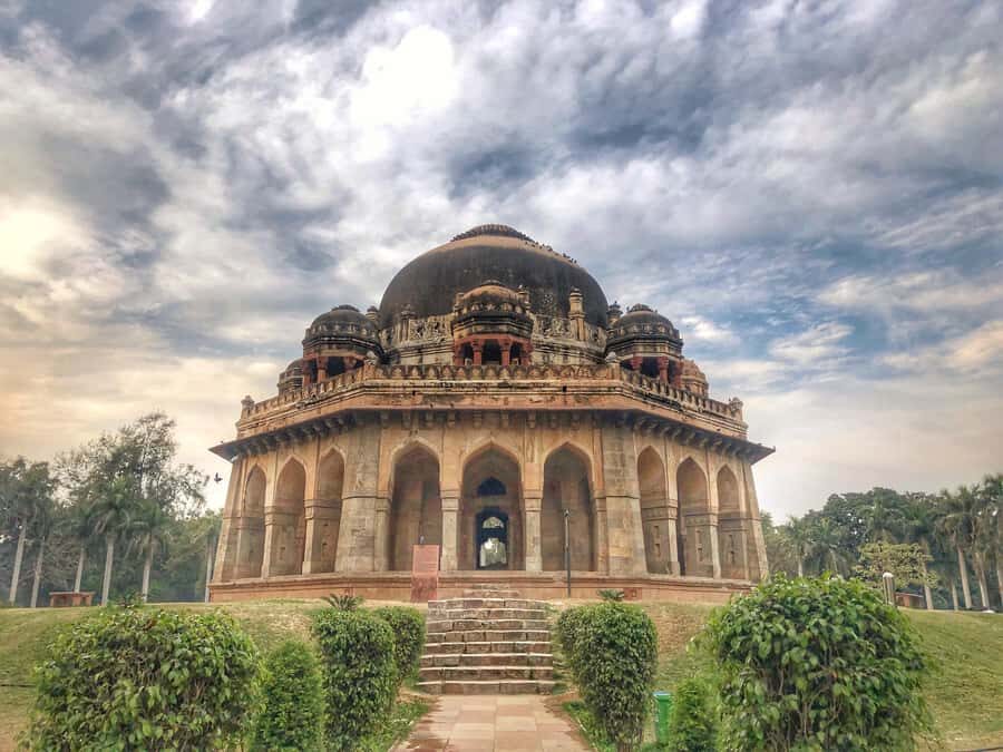 Delhi: Exclusive Private Evening Delhi Sightseeing Tour - Entering Delhi on Your Terms: Low-Stress Pickup, Private Car, Real Stories