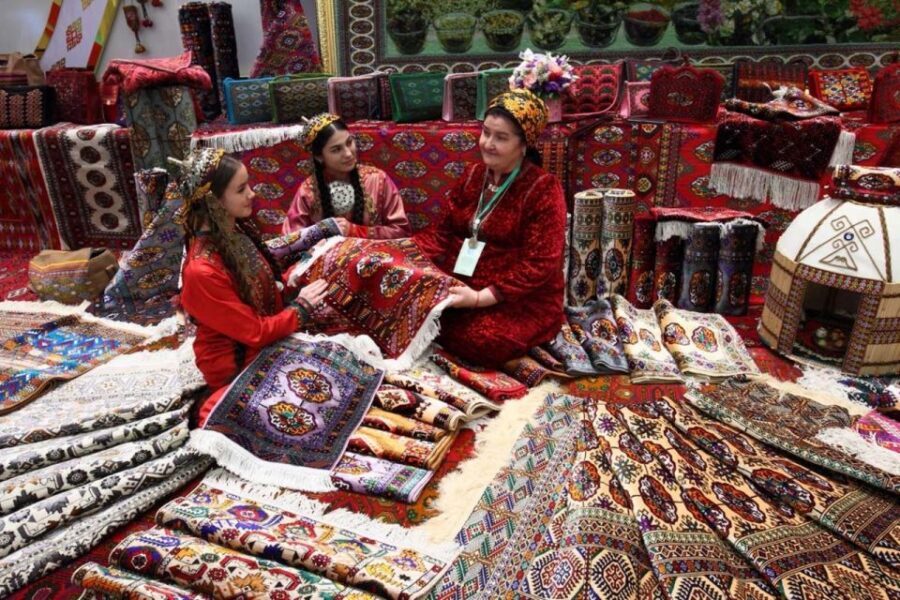 Delhi: Half day Shopping tour with guide by car. - How the 4-Hour Shopping Format Keeps Delhi Manageable