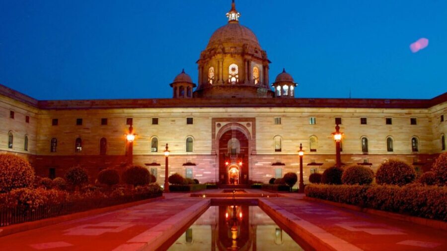 Delhi: Heritage Night Walking Tour with Food Tasting - Pickup by AC car: comfort first, especially after dark