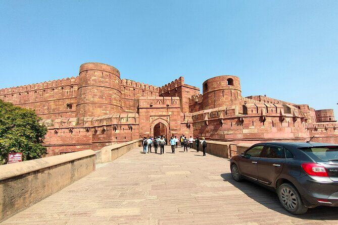 Delhi Local tour with Taj Mahal, 2 Days Tour (All inclusive) - Chandni Chowk by rickshaw: shopping that feels like a living street